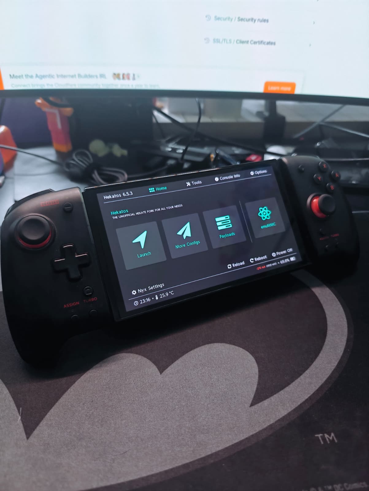 Modchip OLED Switch w/ Hori Controller